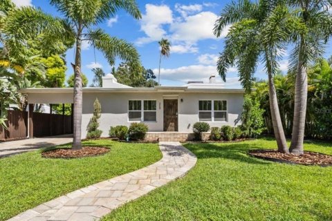 Villa ou maison à Clearwater, Floride 4 chambres, 239.04 m2 № 2155208