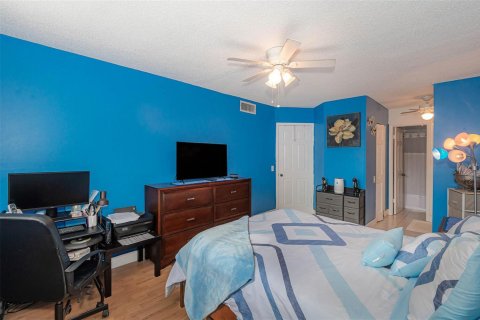 Condo in Tamarac, Florida, 2 bedrooms № 2258141 - photo 15