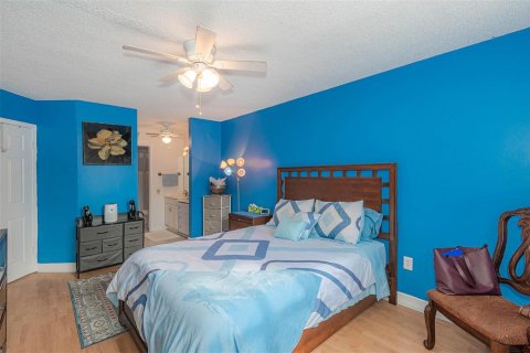 Condo in Tamarac, Florida, 2 bedrooms № 2258141 - photo 16