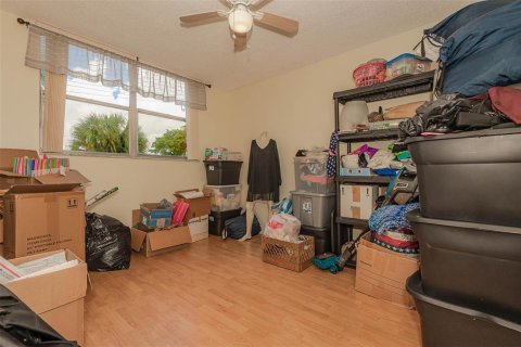 Condo in Tamarac, Florida, 2 bedrooms № 2258141 - photo 19