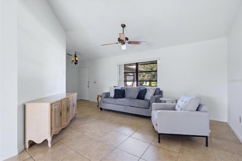 Casa en venta en Port Charlotte, Florida, 3 dormitorios, 121.52 m2 № 2418524 - foto 7