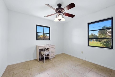 Casa en venta en Port Charlotte, Florida, 3 dormitorios, 121.52 m2 № 2418524 - foto 18
