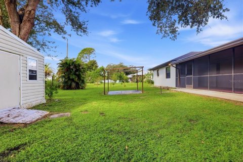 Casa en venta en Port Charlotte, Florida, 3 dormitorios, 121.52 m2 № 2418524 - foto 2