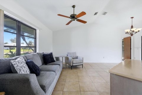 Casa en venta en Port Charlotte, Florida, 3 dormitorios, 121.52 m2 № 2418524 - foto 8