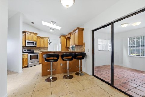 Casa en venta en Port Charlotte, Florida, 3 dormitorios, 121.52 m2 № 2418524 - foto 5