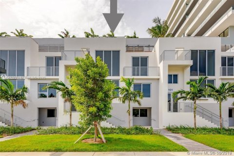 Condominio en Aventura, Florida, 3 dormitorios  № 2023659