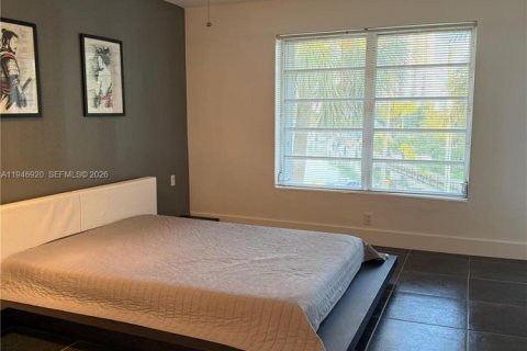 Condo in Miami, Florida, 1 bedroom  № 2003228 - photo 23