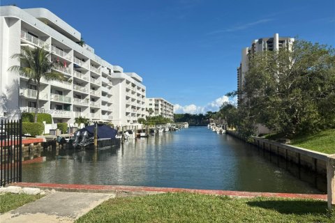 Condo in Miami, Florida, 1 bedroom  № 2003228