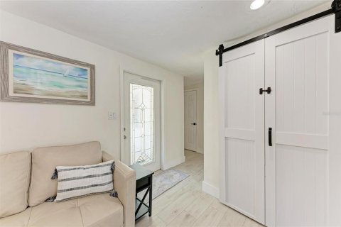 House in Longboat Key, Florida 2 bedrooms, 129.6 sq.m. № 1803313 - photo 12