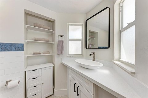 House in Longboat Key, Florida 2 bedrooms, 129.6 sq.m. № 1803313 - photo 26