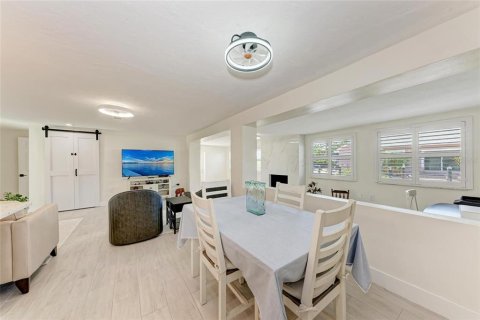 House in Longboat Key, Florida 2 bedrooms, 129.6 sq.m. № 1803313 - photo 20