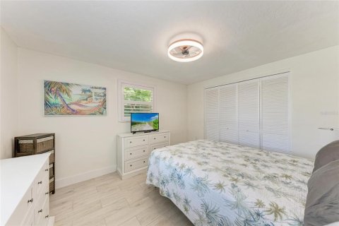 House in Longboat Key, Florida 2 bedrooms, 129.6 sq.m. № 1803313 - photo 27