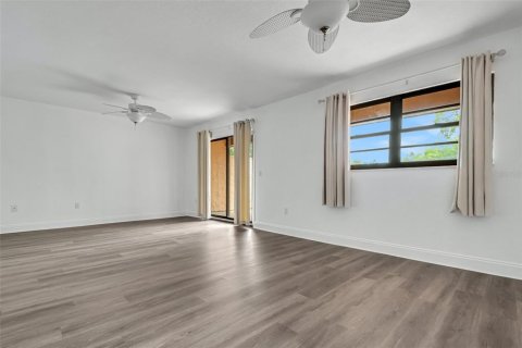 Townhouse in Lakeland, Florida 2 bedrooms, 212.56 sq.m. № 2379653 - photo 24