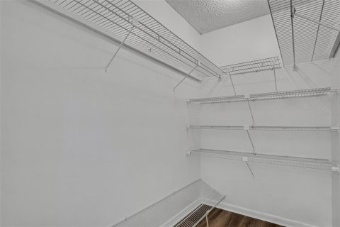 Townhouse in Lakeland, Florida 2 bedrooms, 212.56 sq.m. № 2379653 - photo 21