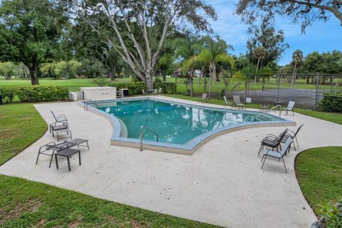 Townhouse in Lakeland, Florida 2 bedrooms, 212.56 sq.m. № 2379653 - photo 28