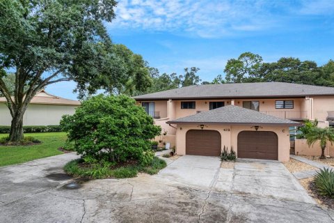 Townhouse in Lakeland, Florida 2 bedrooms, 212.56 sq.m. № 2379653 - photo 3