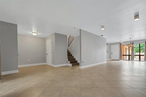 Townhouse in Lakeland, Florida 2 bedrooms, 212.56 sq.m. № 2379653 - photo 17