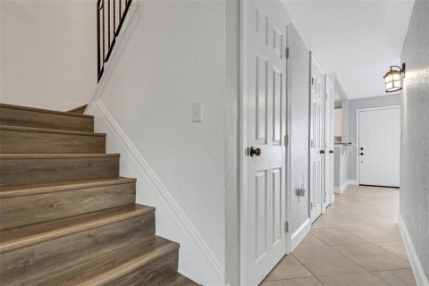 Townhouse in Lakeland, Florida 2 bedrooms, 212.56 sq.m. № 2379653 - photo 16