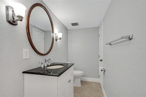 Townhouse in Lakeland, Florida 2 bedrooms, 212.56 sq.m. № 2379653 - photo 15