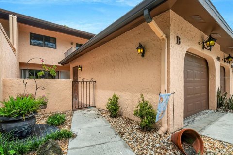 Townhouse in Lakeland, Florida 2 bedrooms, 212.56 sq.m. № 2379653