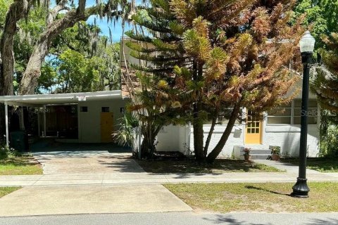House in Daytona Beach, Florida 3 bedrooms, 166.95 sq.m. № 2098978 - photo 2