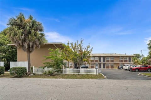 Condominio en venta en Gainesville, Florida, 1 dormitorio, 50.17 m2 № 2228309 - foto 2
