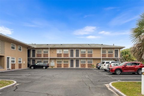 Condominio en Gainesville, Florida, 1 dormitorio № 2228309