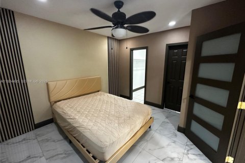 Propiedad comercial en venta en Miami, Florida, 115.57 m2 № 1982638 - foto 7