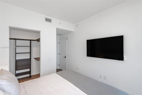 Condo in Miami, Florida, 2 bedrooms № 2248850 - photo 26