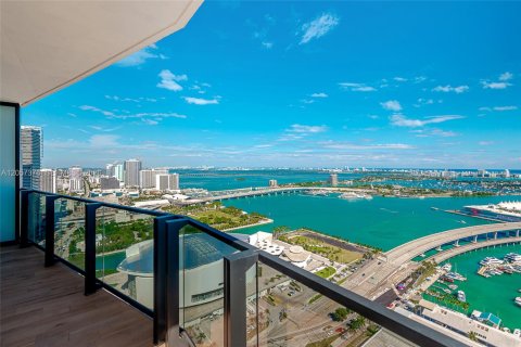 Condo in Miami, Florida, 2 bedrooms  № 2248850