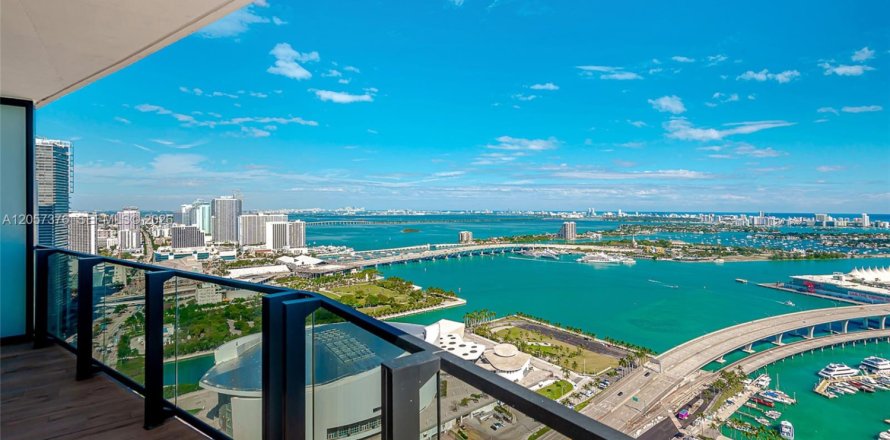 Condo in Miami, Florida, 2 bedrooms № 2248850
