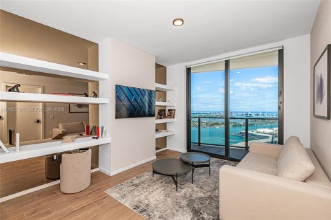 Condo in Miami, Florida, 2 bedrooms № 2248850 - photo 4