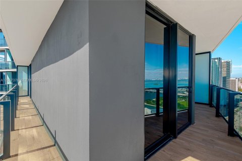 Condo in Miami, Florida, 2 bedrooms № 2248850 - photo 30