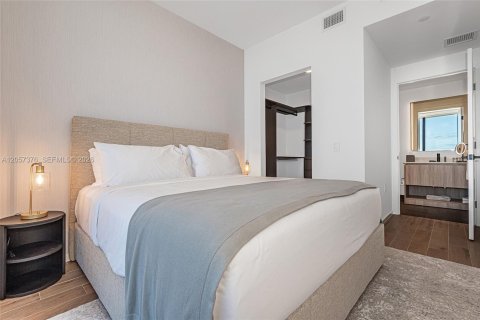 Condo in Miami, Florida, 2 bedrooms № 2248850 - photo 27