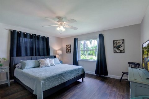House in Mount Dora, Florida 10 bedrooms, 510.87 sq.m. № 1768028 - photo 17