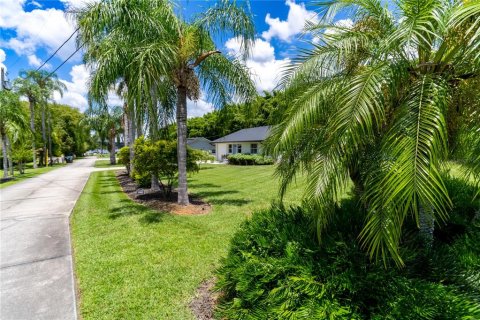 House in Mount Dora, Florida 10 bedrooms, 510.87 sq.m. № 1768028 - photo 7