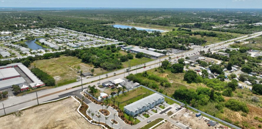 Villa ou maison à Fort Pierce, Floride 3 chambres, 137.96 m2 № 1168931