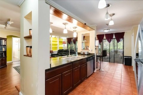 House in Maitland, Florida 4 bedrooms, 253.81 sq.m. № 1909719 - photo 9
