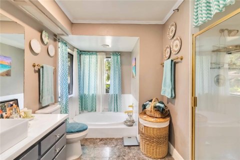 House in Maitland, Florida 4 bedrooms, 253.81 sq.m. № 1909719 - photo 16