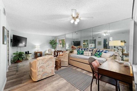 Condominio en venta en Saint Petersburg, Florida, 2 dormitorios, 127.74 m2 № 2285366 - foto 10