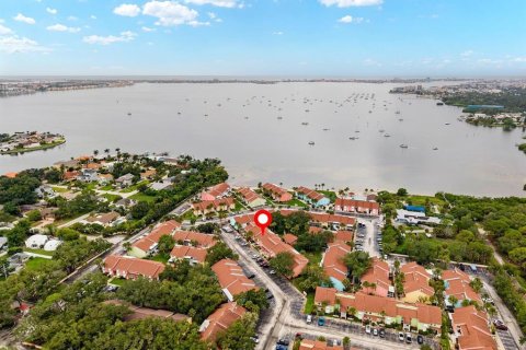 Condominio en venta en Saint Petersburg, Florida, 2 dormitorios, 127.74 m2 № 2285366 - foto 4