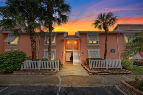 Condo à Saint Petersburg, Floride, 2 chambres  № 2285366
