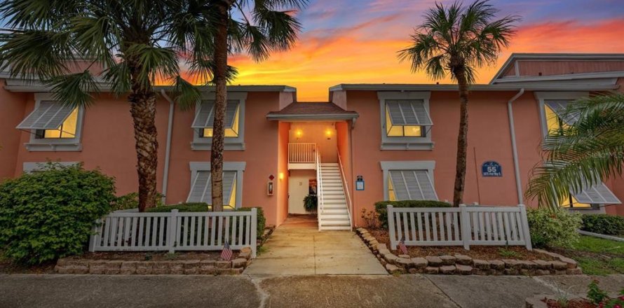 Condominio en Saint Petersburg, Florida, 2 dormitorios  № 2285366