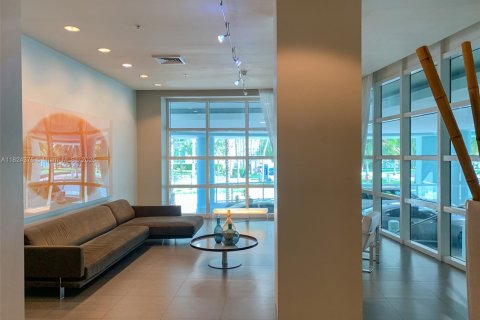 Condo in Miami, Florida, 2 bedrooms  № 1790180 - photo 24