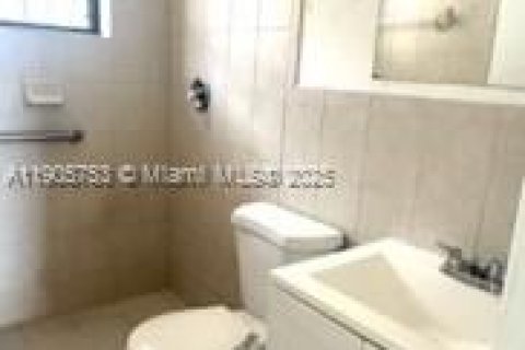 Снять в аренду кондоминиум в Хайалиа, Флорида 2 спальни, 71.07м2, № 1969188 - фото 5