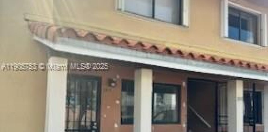 Кондоминиум с 2 спальнями в Хайалиа, Флорида № 1969188