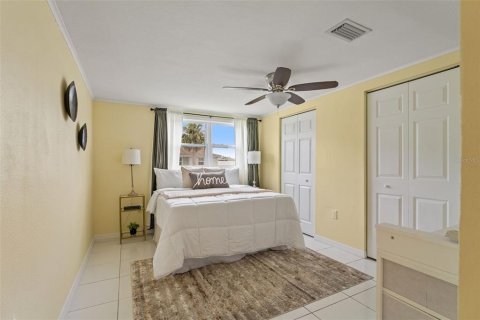 House in Hudson, Florida 2 bedrooms, 187.76 sq.m. № 1795257 - photo 11