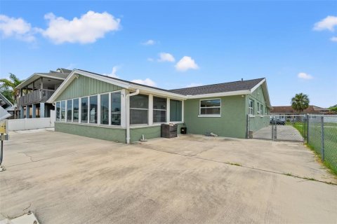 House in Hudson, Florida 2 bedrooms, 187.76 sq.m. № 1795257 - photo 19