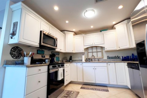 Copropriété à vendre à Jensen Beach, Floride: 2 chambres, 101.54 m2 № 2088041 - photo 16