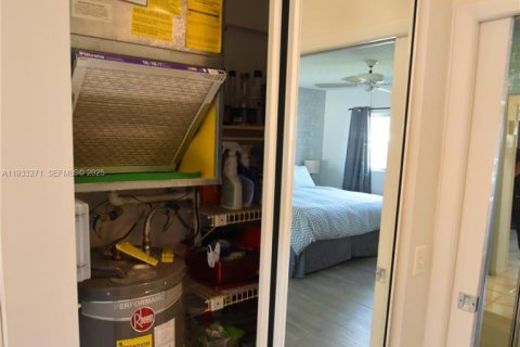 Купить виллу или дом в Уэст-Палм-Бич, Флорида 2 спальни, 84.54м2, № 1991181 - фото 22